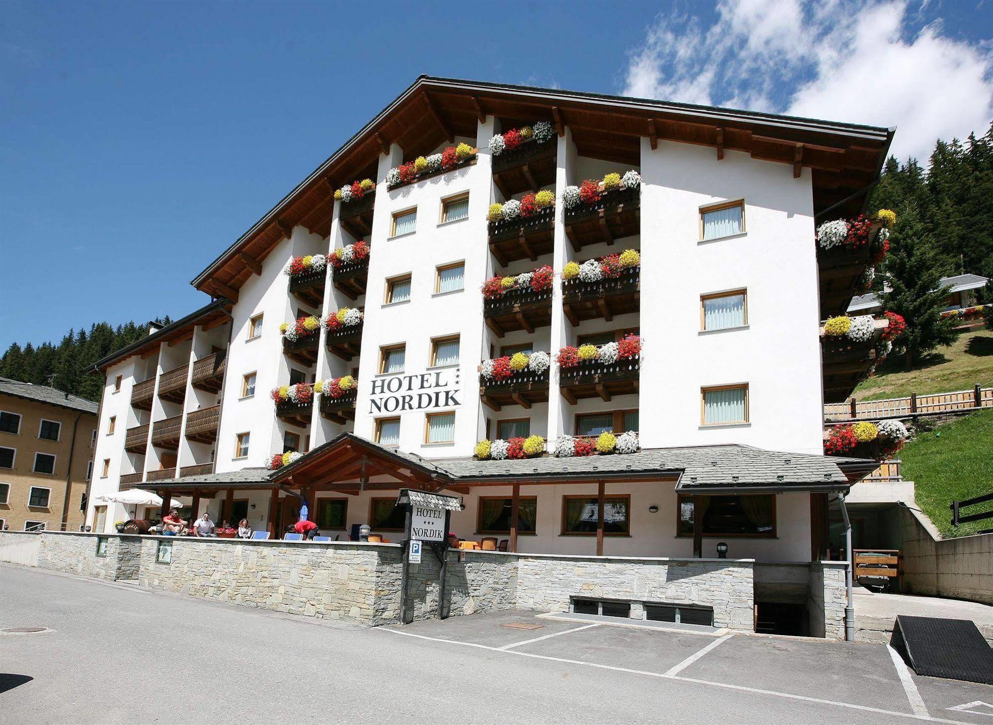 Hotel Nordik Santa Caterina Valfurva Exterior foto